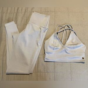 Mika Yoga Wear Shimmering White/grey Leggings & top set